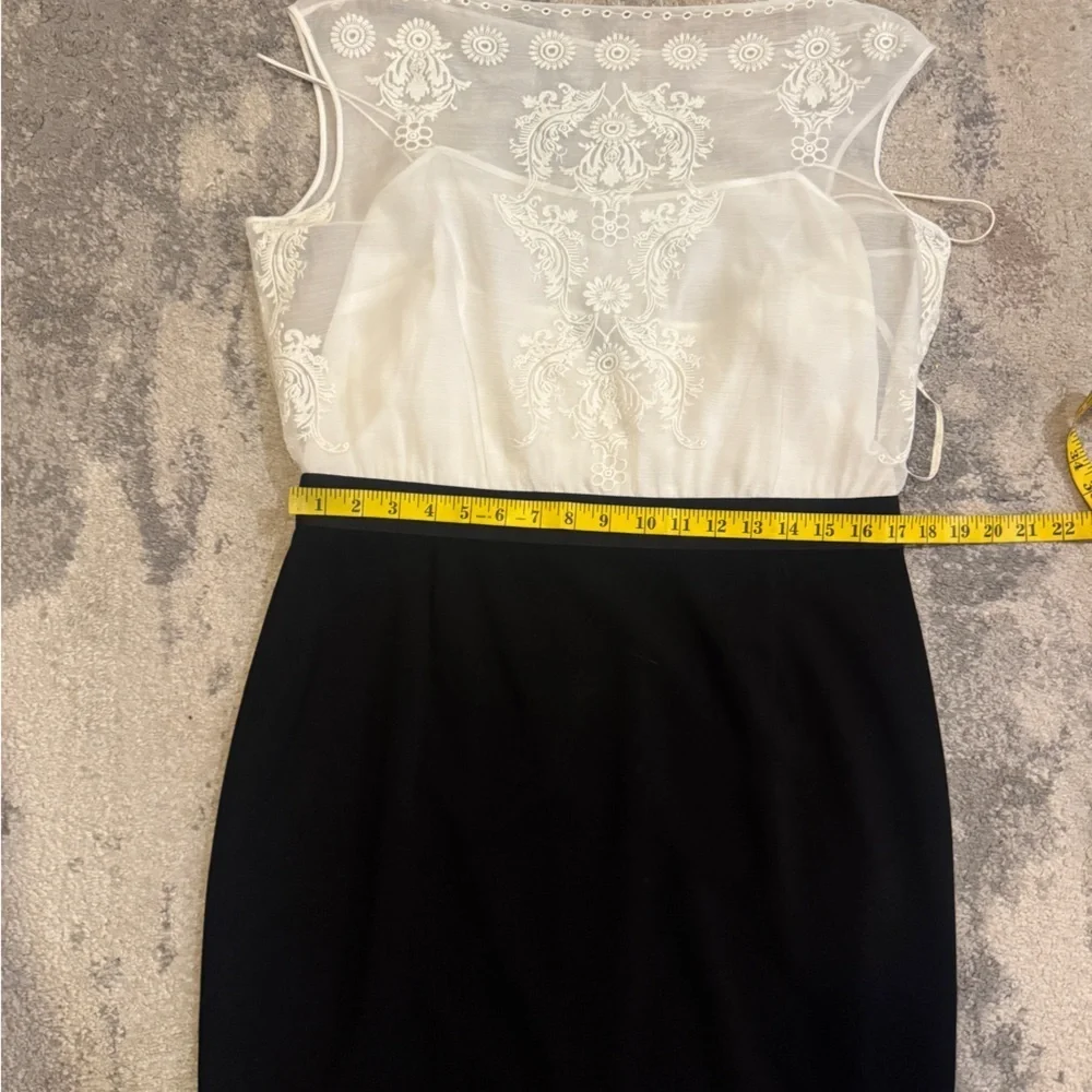 Women’s Ralph Lauren Black and White Lace Dress - Picture 7 of 8